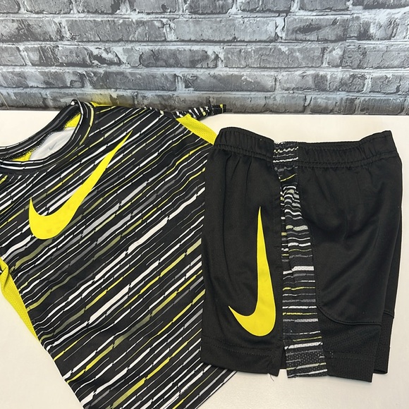 Nike set‎ - Picture 6 of 6